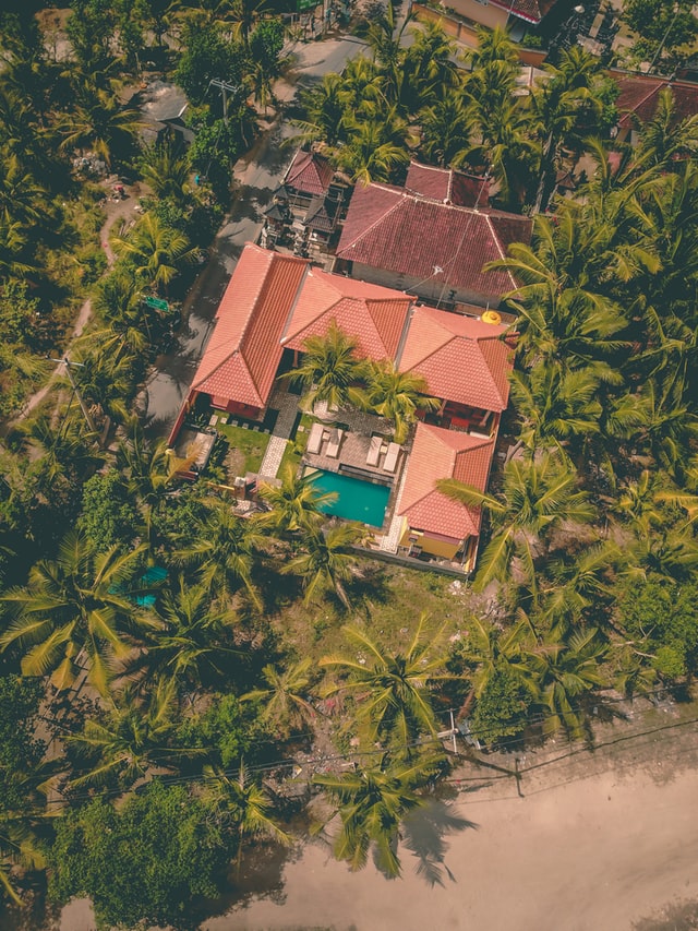 2 Site Orientation Factors For Homes In Tropical Climates | Architropics